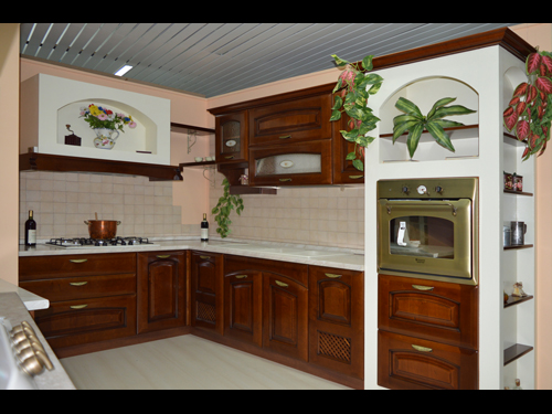 Occasione CUCINA NOCE LUCIDO arredamenti Sardegna. Arredamento casa in Sardegna vicino Cagliari Villacidro Sanluri Oristano Nuoro Carbonia Iglesias. Offerta letto cuoio in Sardegna. Materassi Permaflex in Sardegna. Lista nozze in Sardegna